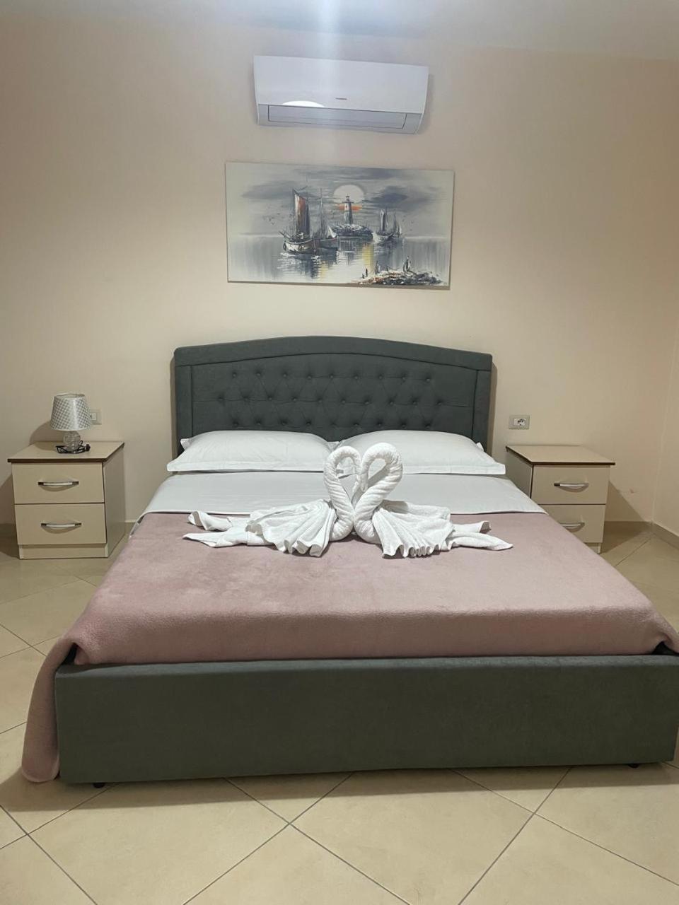 R Hotel Corovode Экстерьер фото